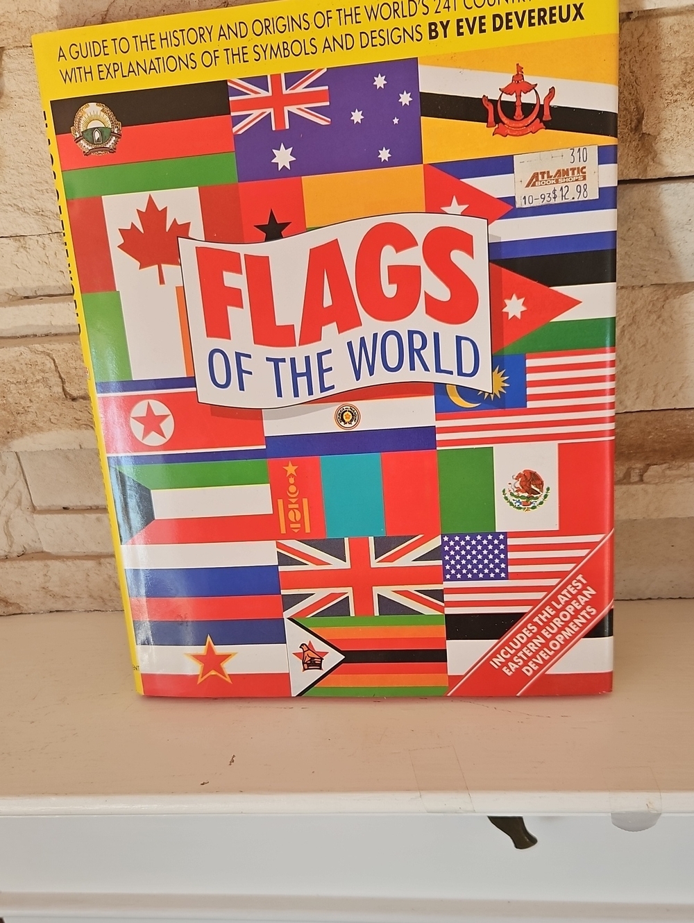 Flags of the World Hardcover Coffee Table 112 page book
